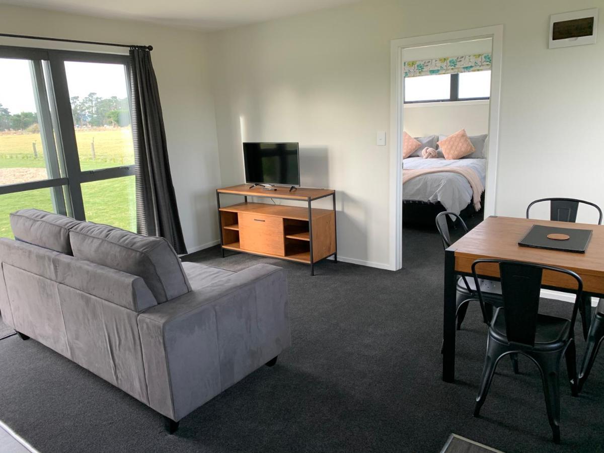Oxford - Under The Mountains 1-Bedroom Guesthouse Burnt Hill Extérieur photo